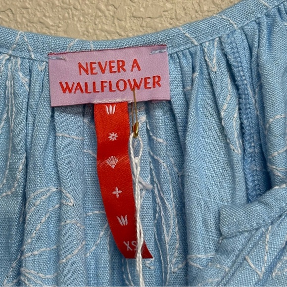 Never A Wallflower Light Blue Embroidered Puff Sleeve Peasant Top Women’s XS - Picture 5 of 6